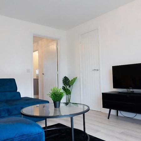 Stylish House With Private Parking Villa Glasgow Eksteriør bilde
