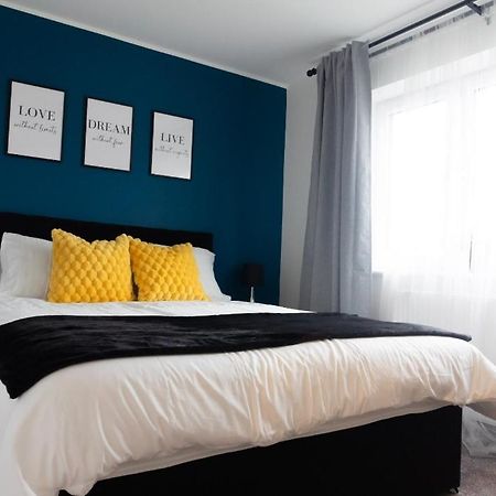 Stylish House With Private Parking Villa Glasgow Eksteriør bilde