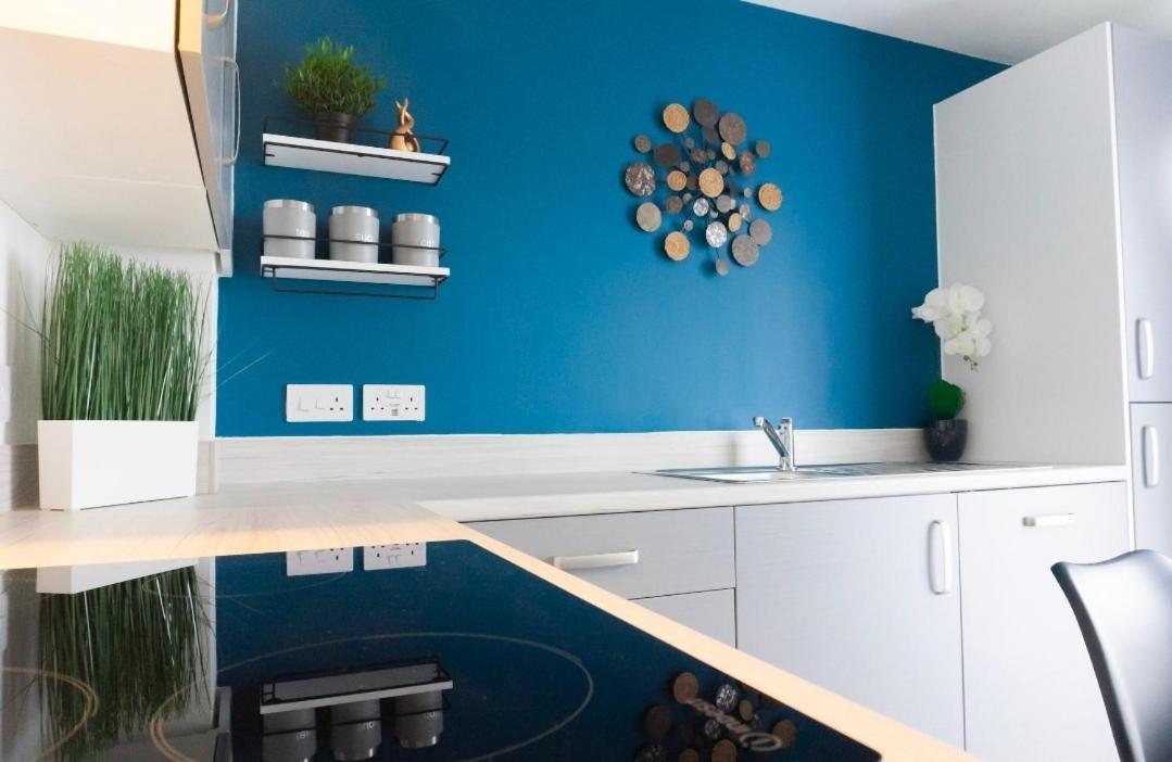 Stylish House With Private Parking Villa Glasgow Eksteriør bilde